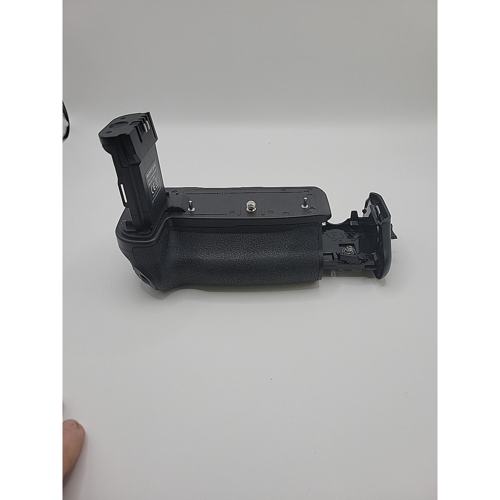 Battery Grip for Cannon EOS R5, R6, R5C - Picture 6 of 7